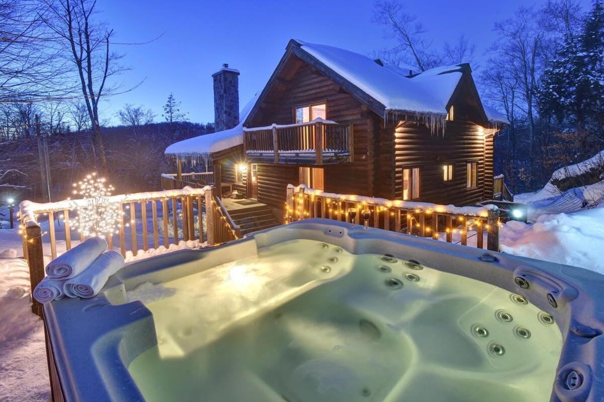 Chic Familiale, Relaxant Avec Spa En Montagnes Labelle Luaran gambar